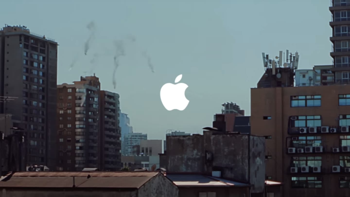 Apple sáhl po českém režisérovi. Zachariáš natočil spot, který budete chtít vidět až do konce