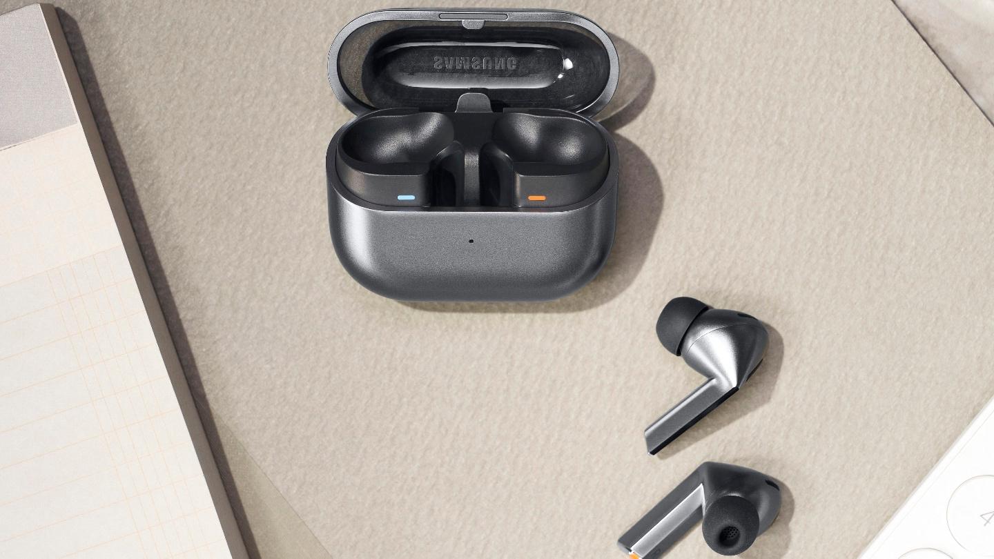 Samsung vyřešil malér. Po peripetiích se Galaxy Buds 3 Pro vracejí do prodeje