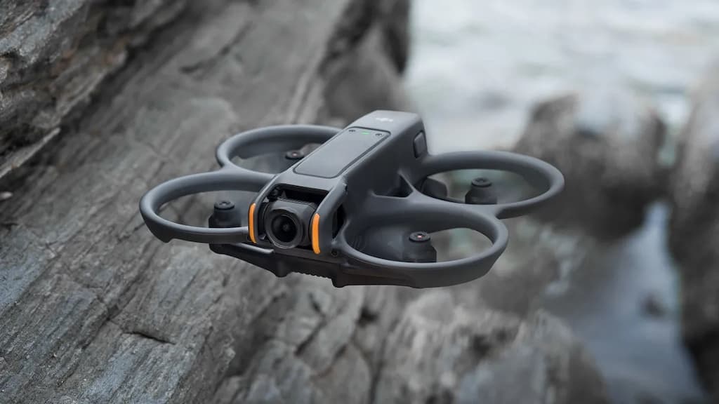 DJI začátkem září představí mini dron. Model Neo bude lákat na velmi příznivou cenu