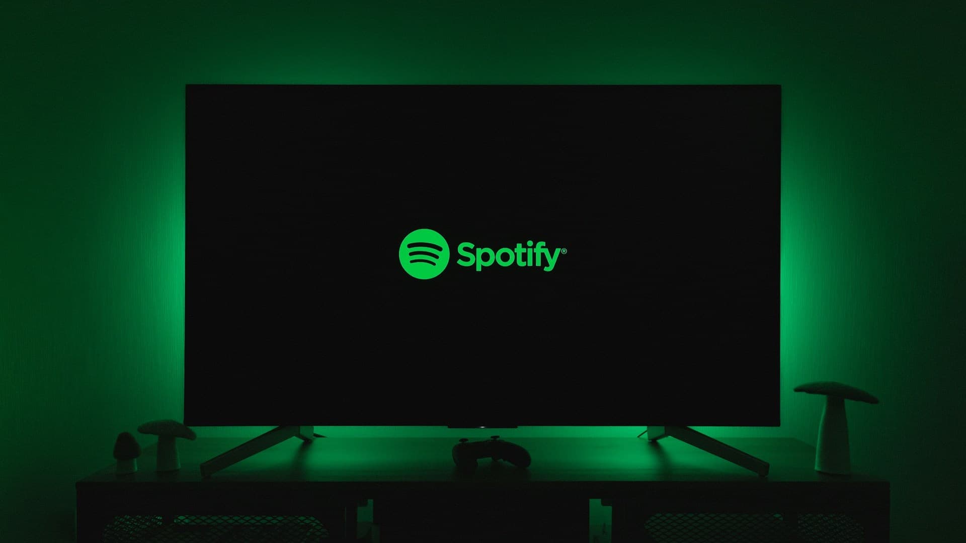 Spotify musí ustoupit. Oblíbenou funkci vrací i neplatícím uživatelům