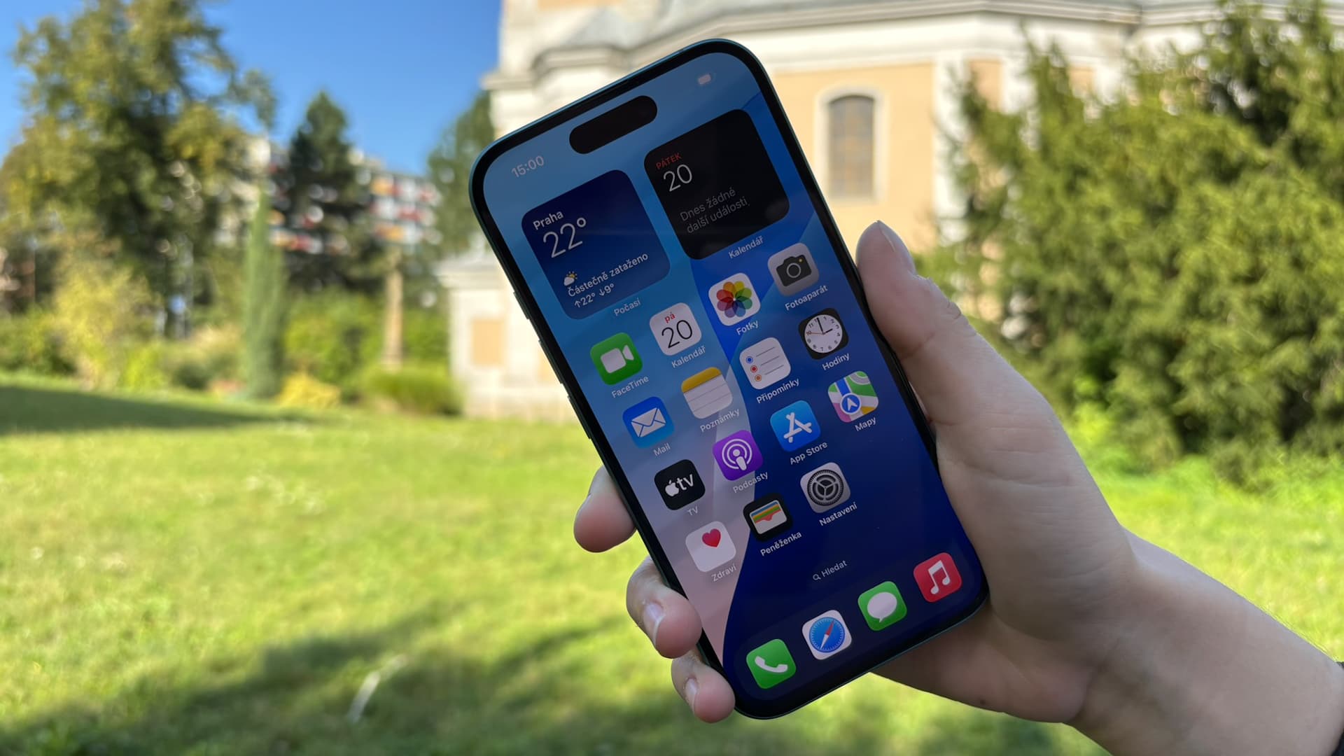 Ještě si rok počkejte. iPhone 17 napraví největší chybu letošního modelu