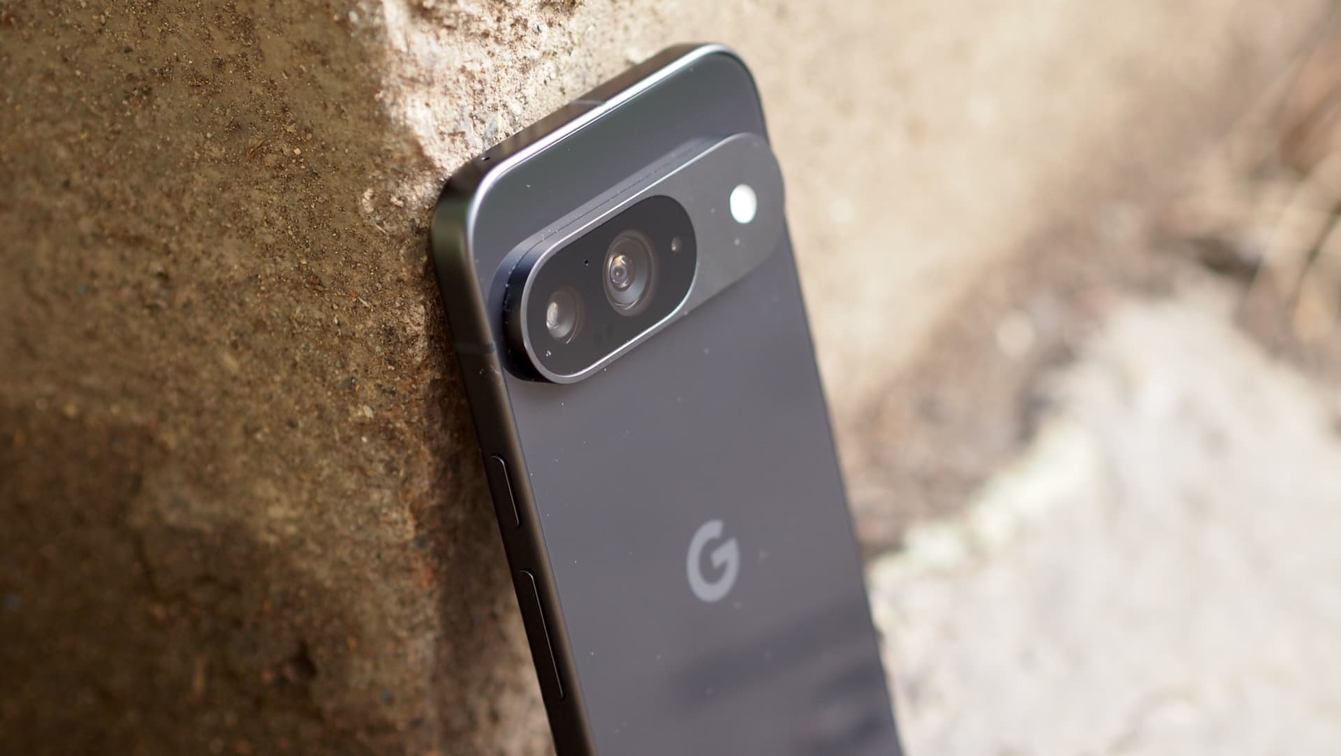 Recenze Google Pixel 9 – Kouzelník s nalomenou hůlkou