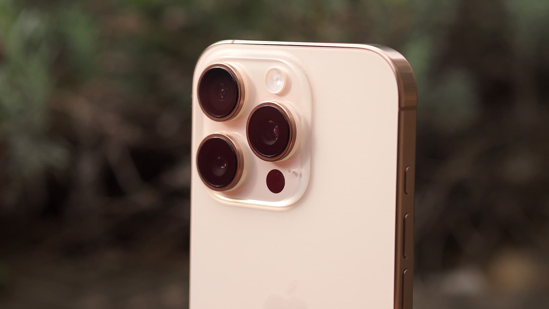 Fotoaparát iPhone 16 Pro