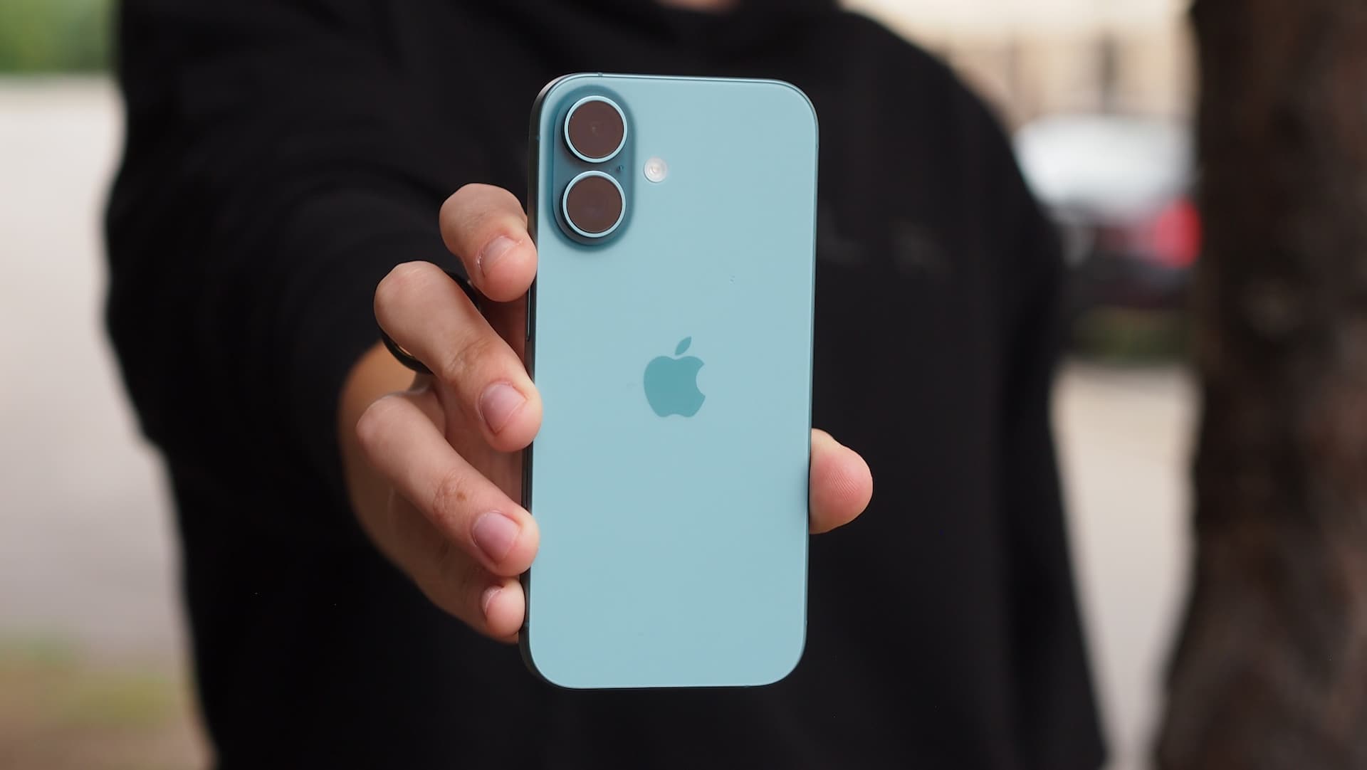 Ceny použitých iPhonů padají. Letošní model stanovil nechvalný rekord