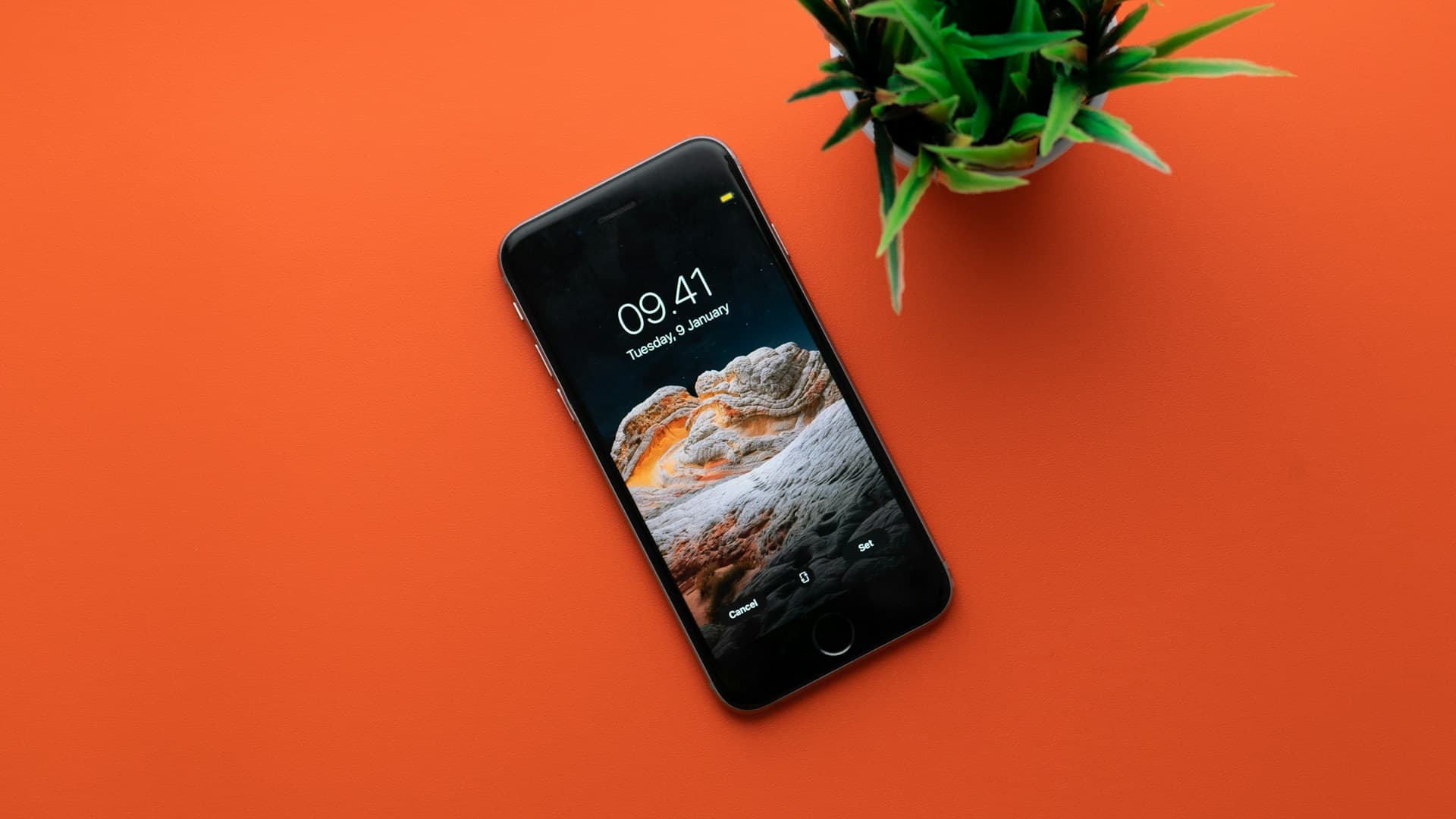 iPhone 6S Plus je za zenitem