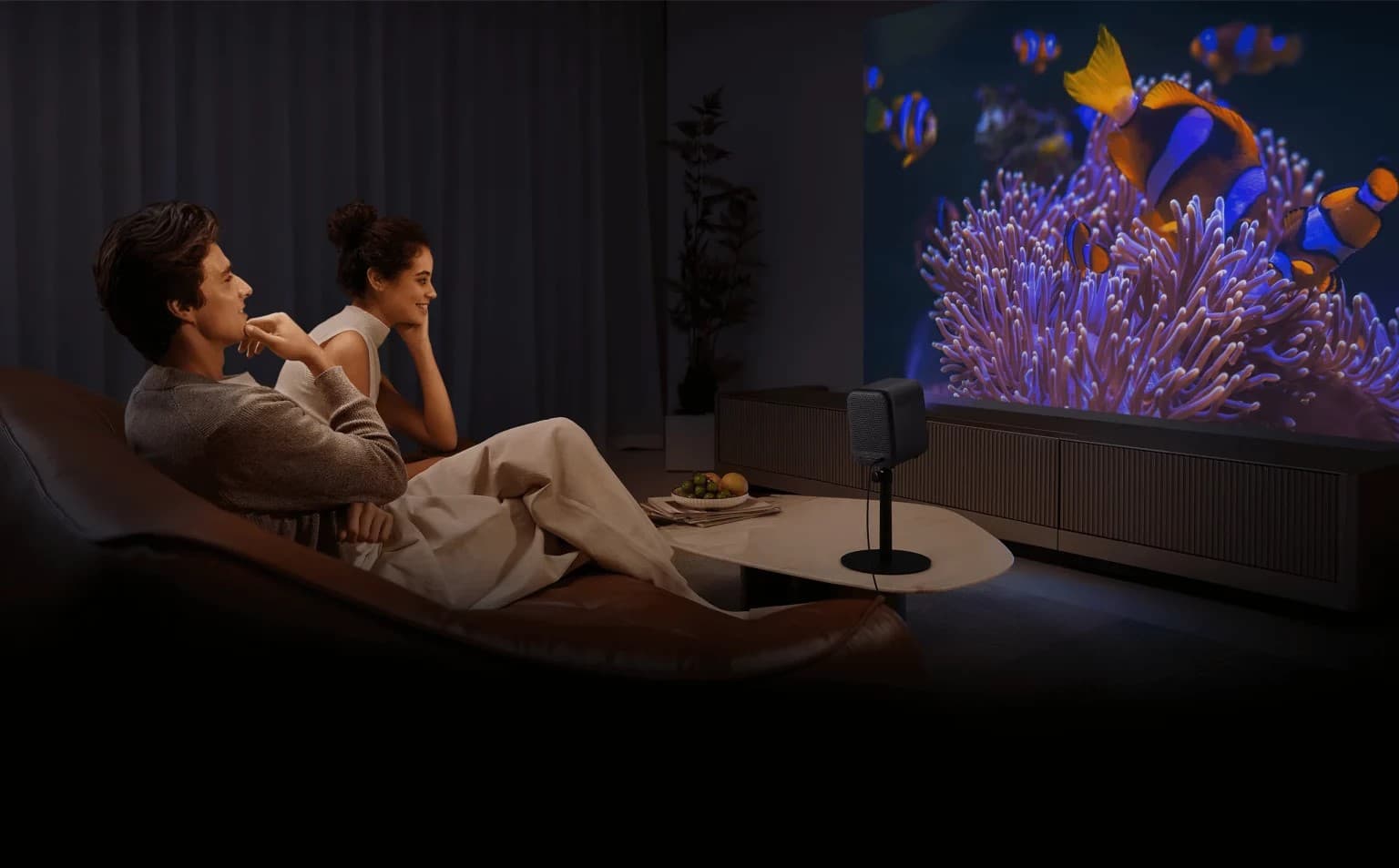 Chytrý projektor od Xiaomi plnohodnotně nahradí vaši televizi