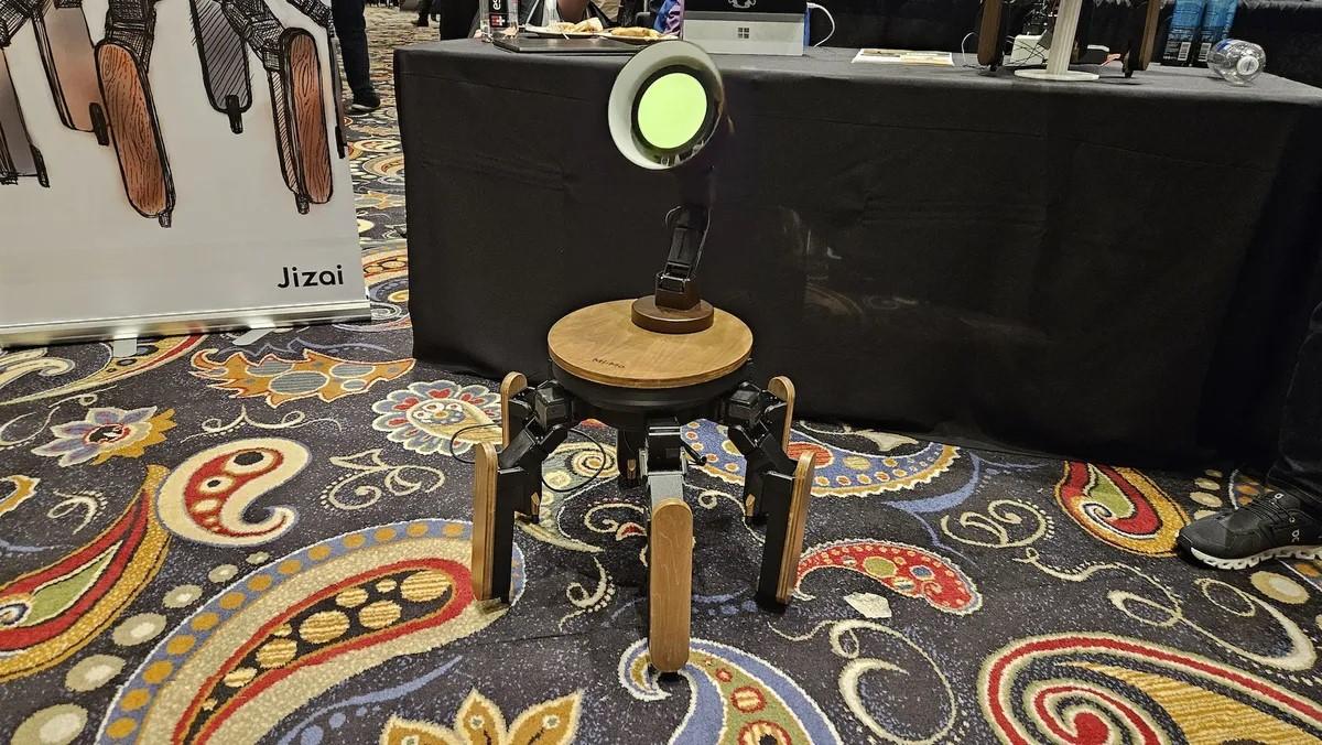 Robot Pixar Lamp