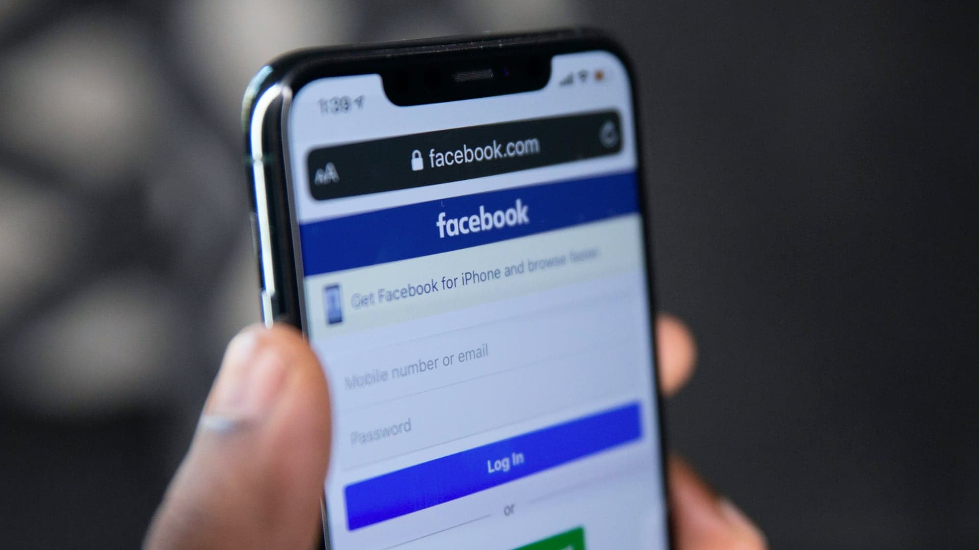 Facebook na telefonu | Zdroj: Unsplash