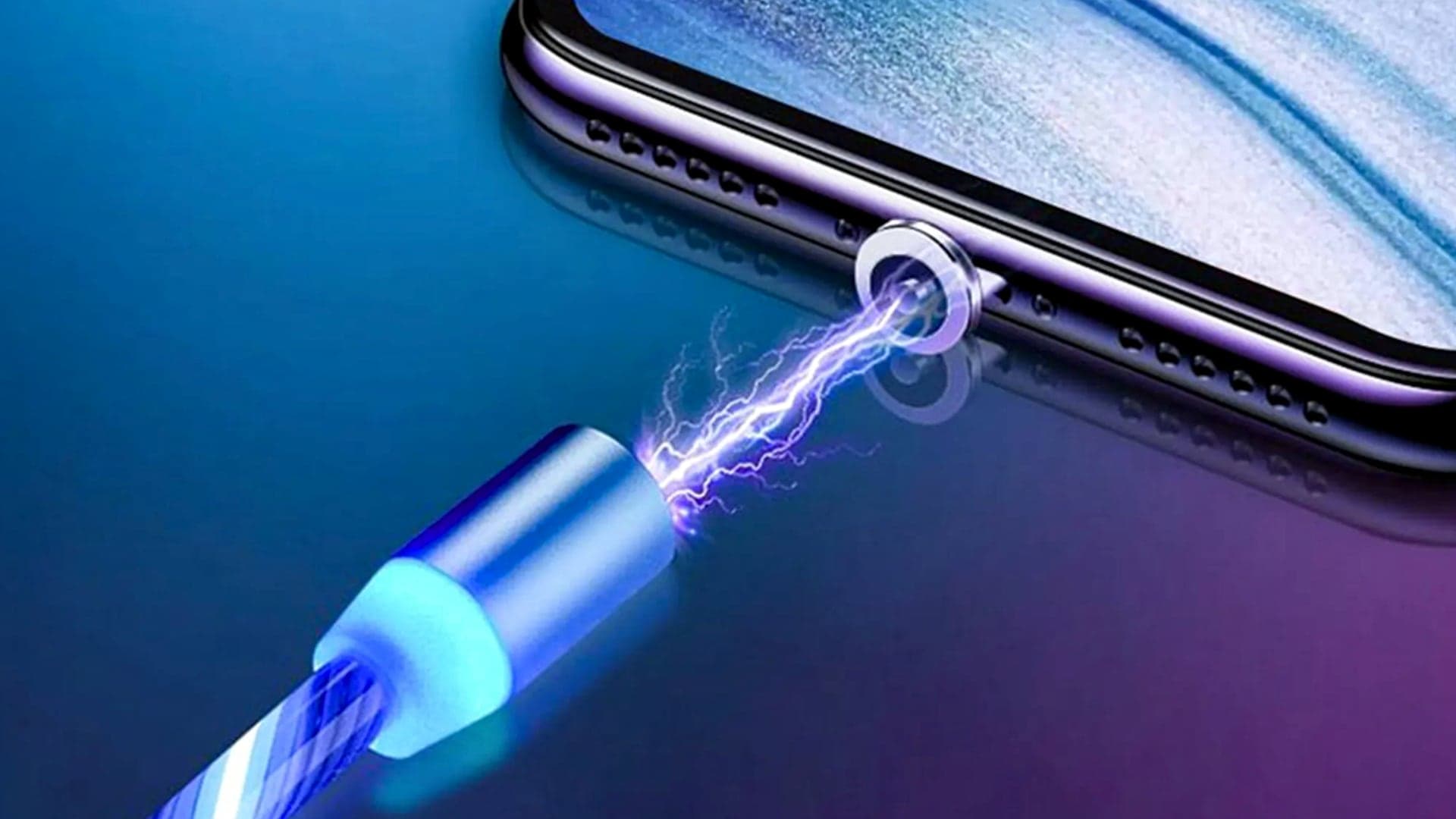 Nabíjecí kabel s magnetickými koncovkami | foto: Kaufland