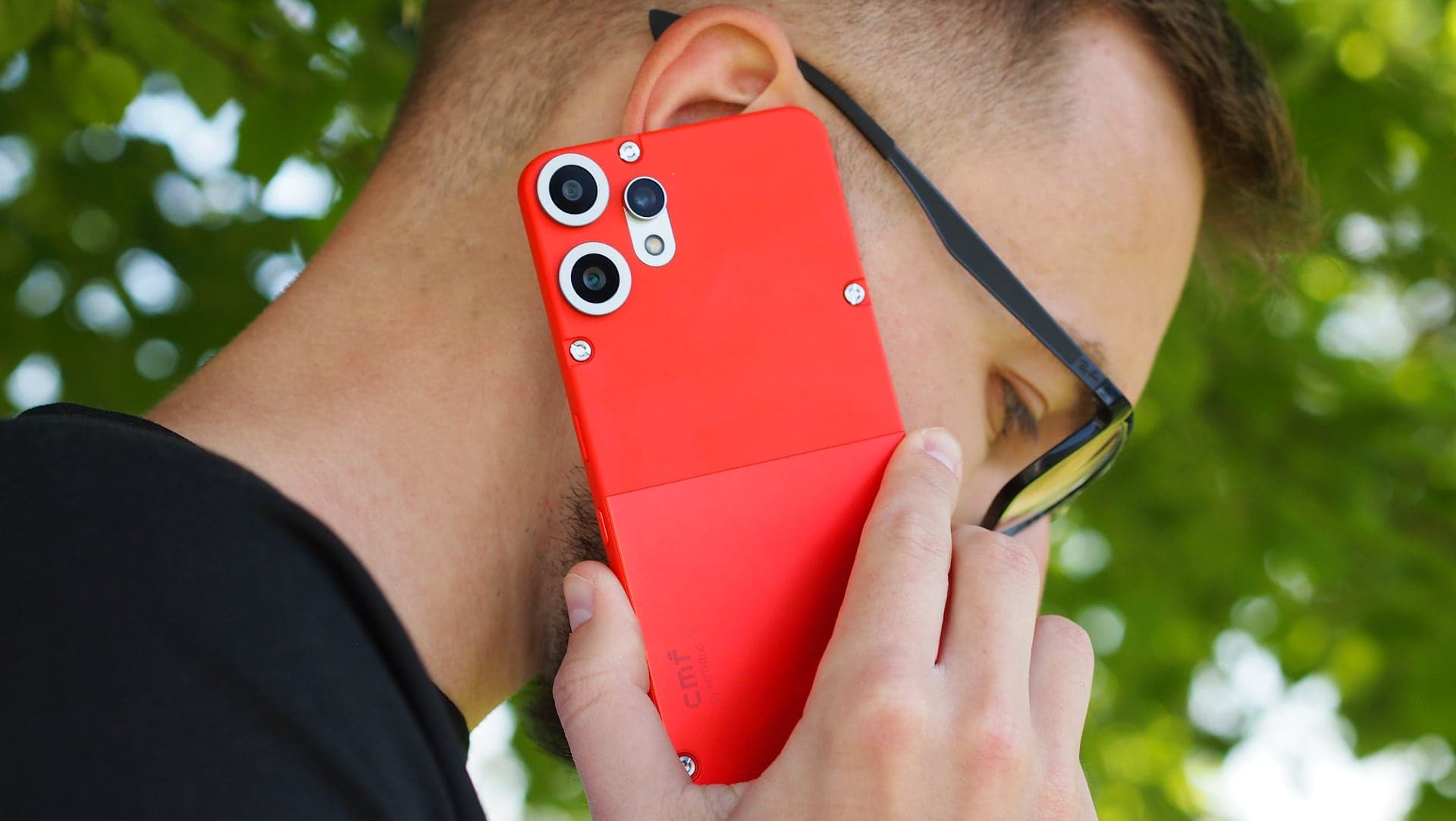 Telefonování s mobilem CMF Phone 2 Pro | foto: Luboš Srb