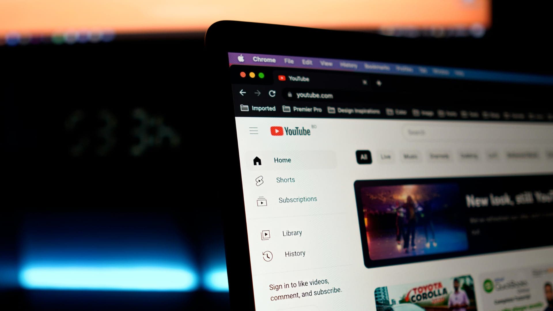 YouTube na počítači | foto: Unsplash