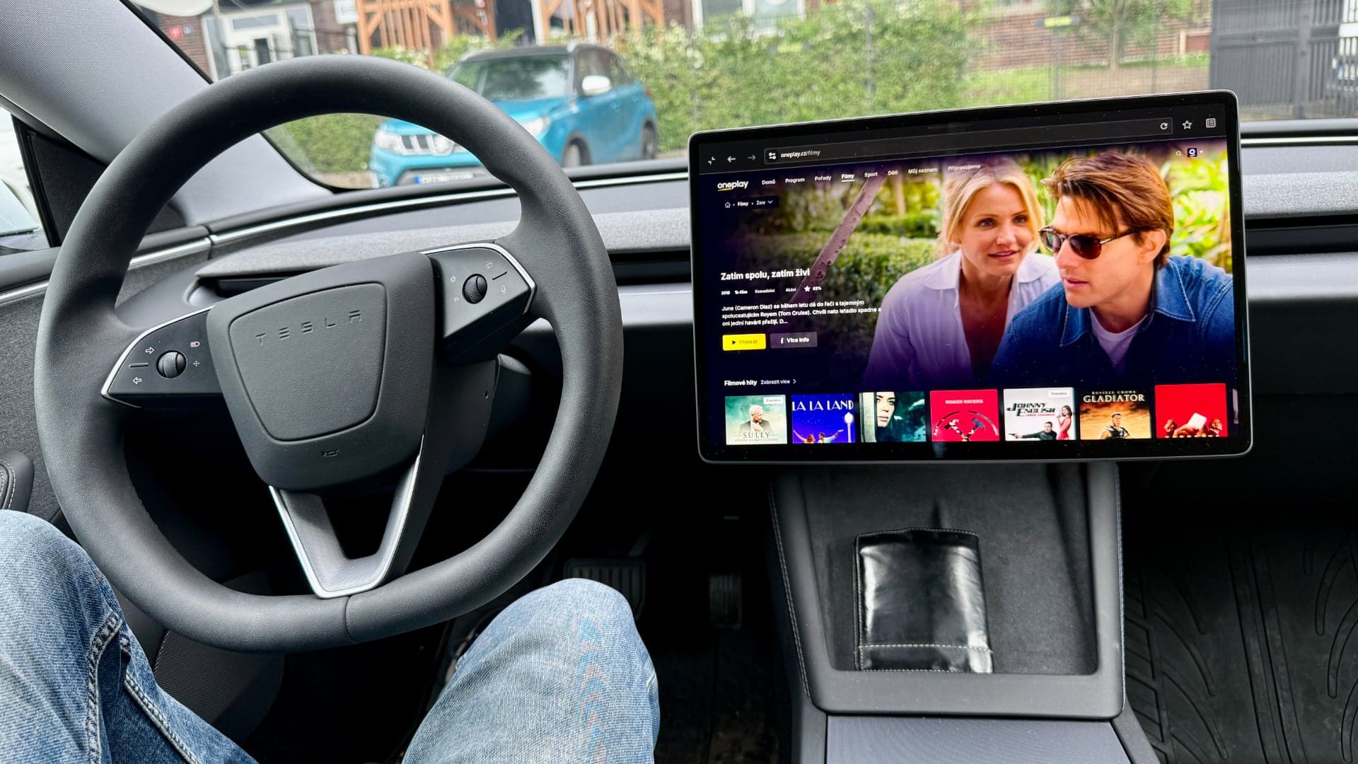 Platforma Oneplay ve voze Tesla | foto: Luboš Srb