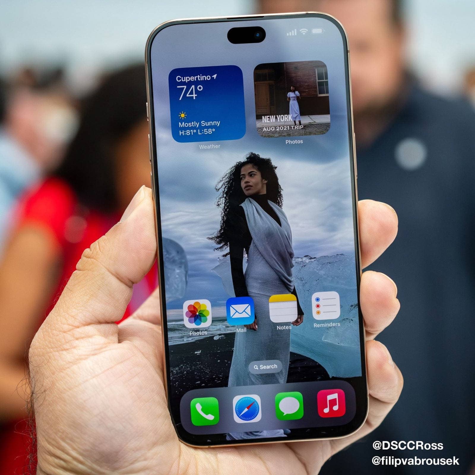 Apple iPhone 18 Pro s Dynamic Islandem | foto: Filip Vabroušek