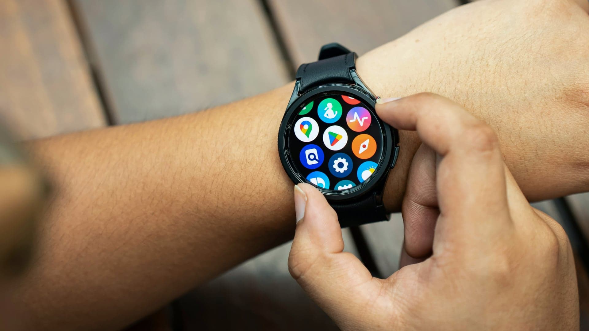 Chytré hodinky s Wear OS | foto: Unsplash