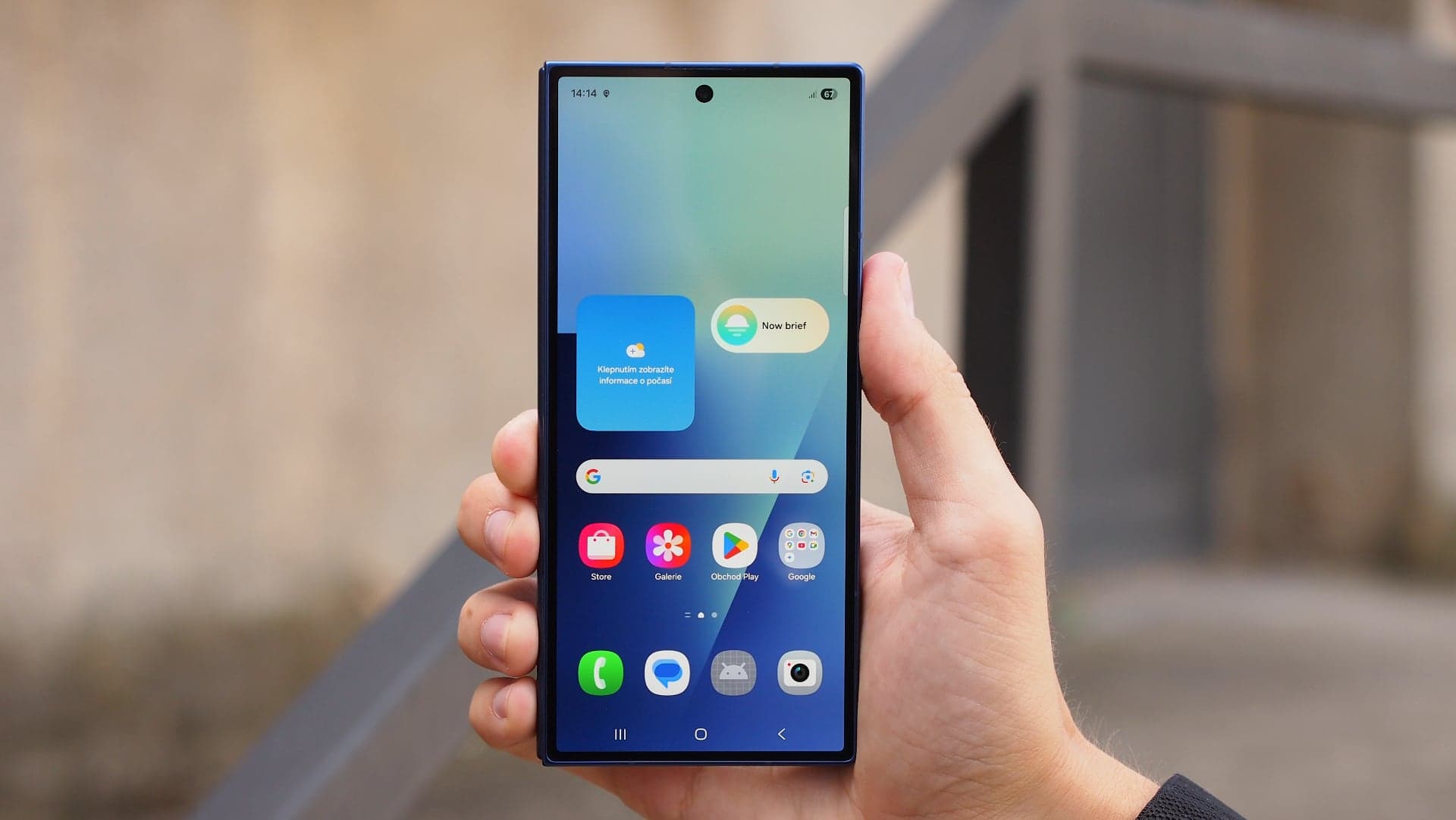 Samsung Galaxy Z Fold 7 v ruce | foto: Luboš Srb