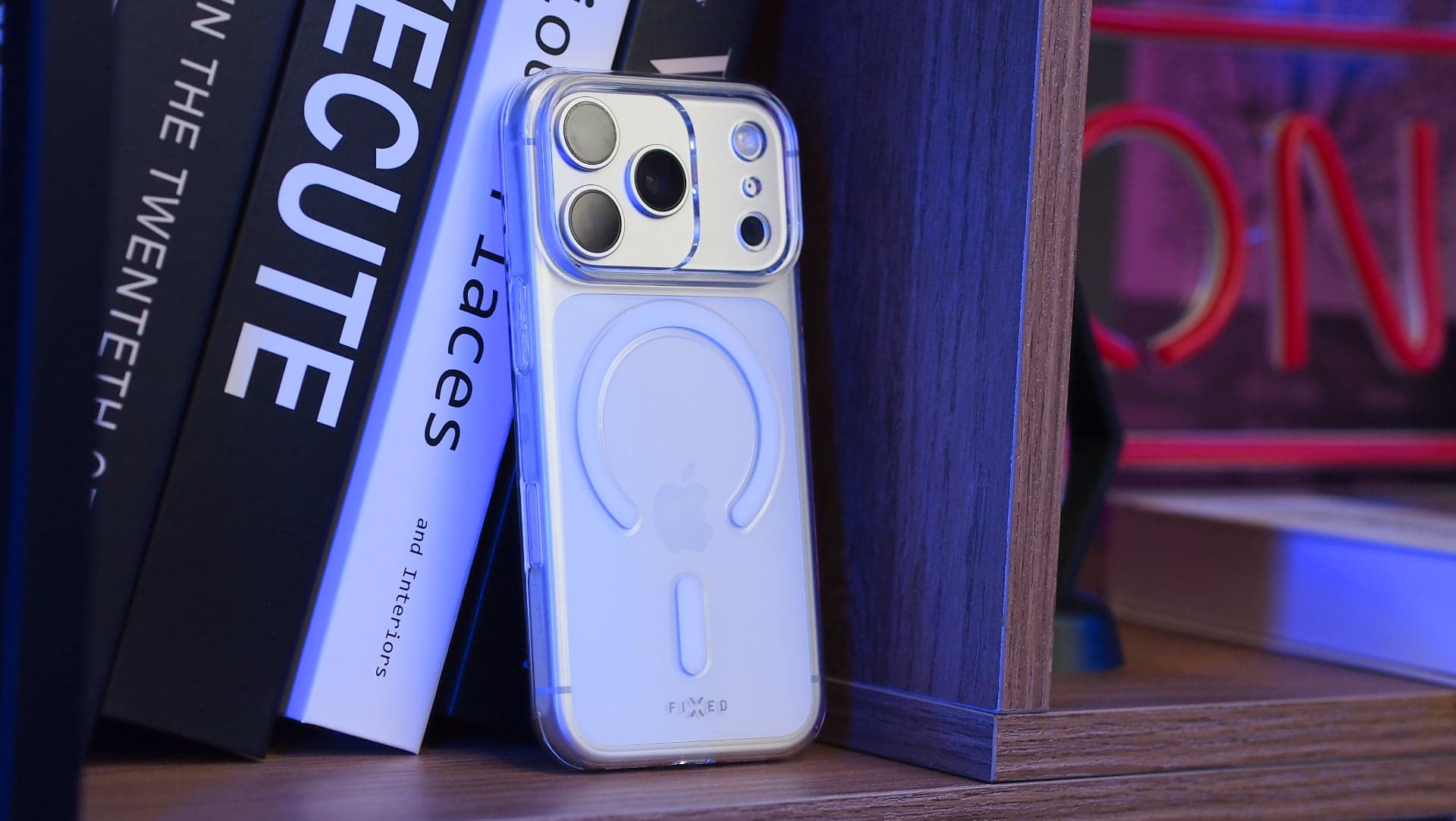 Čiré pouzdro na iPhone 17 Pro | Zdroj: Luboš Srb