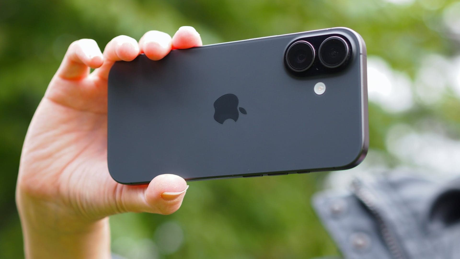 Focení s telefonem iPhone 17 | Zdroj: Luboš Srb