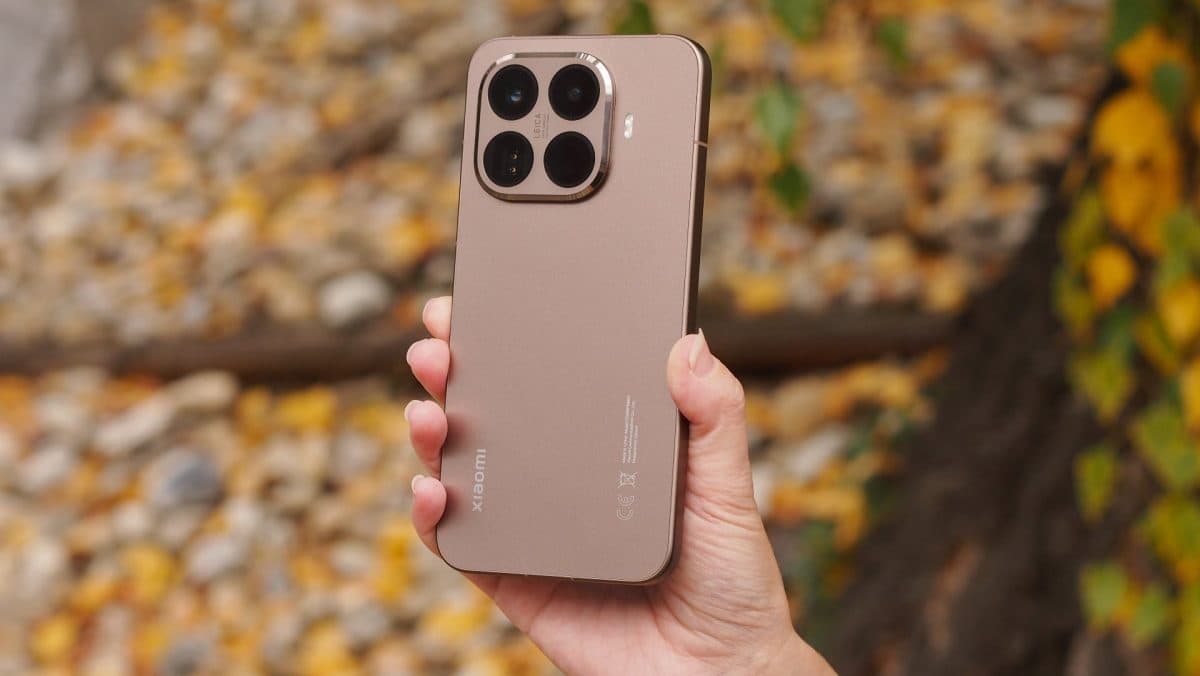 Xiaomi 15T Pro, záda | Zdroj: Luboš Srb