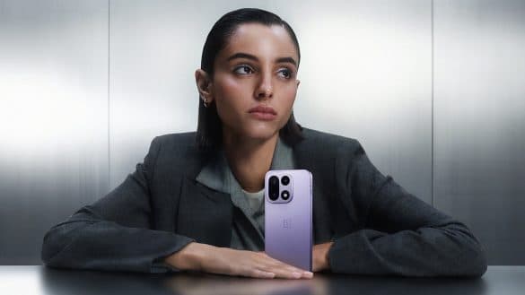 Extrémní výdrž, rychlé nabíjení a dárek za 7 tisíc. OnePlus 15 dorazil do Česka