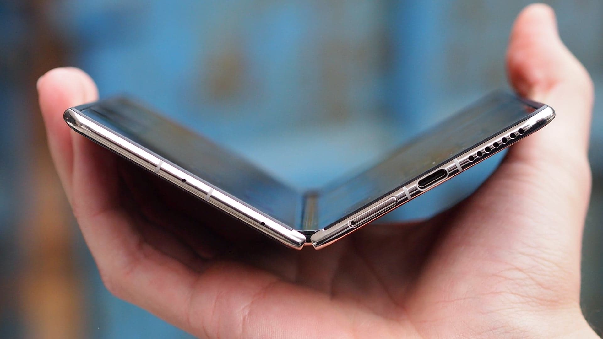 Huawei Mate X7, detail skládacího mechanismu | Zdroj: Luboš Srb