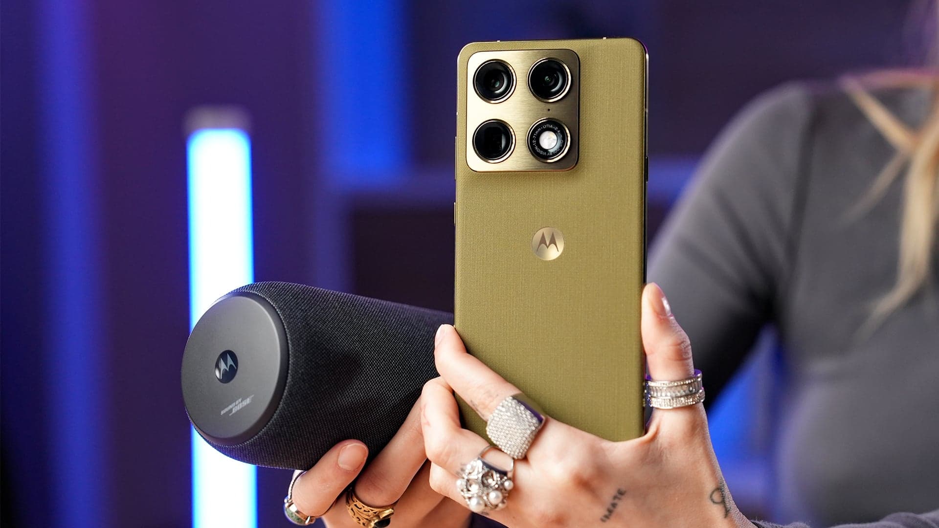 Motorola Signature a reproduktor Moto Sound Flow | Zdroj: Mobil Pohotovost