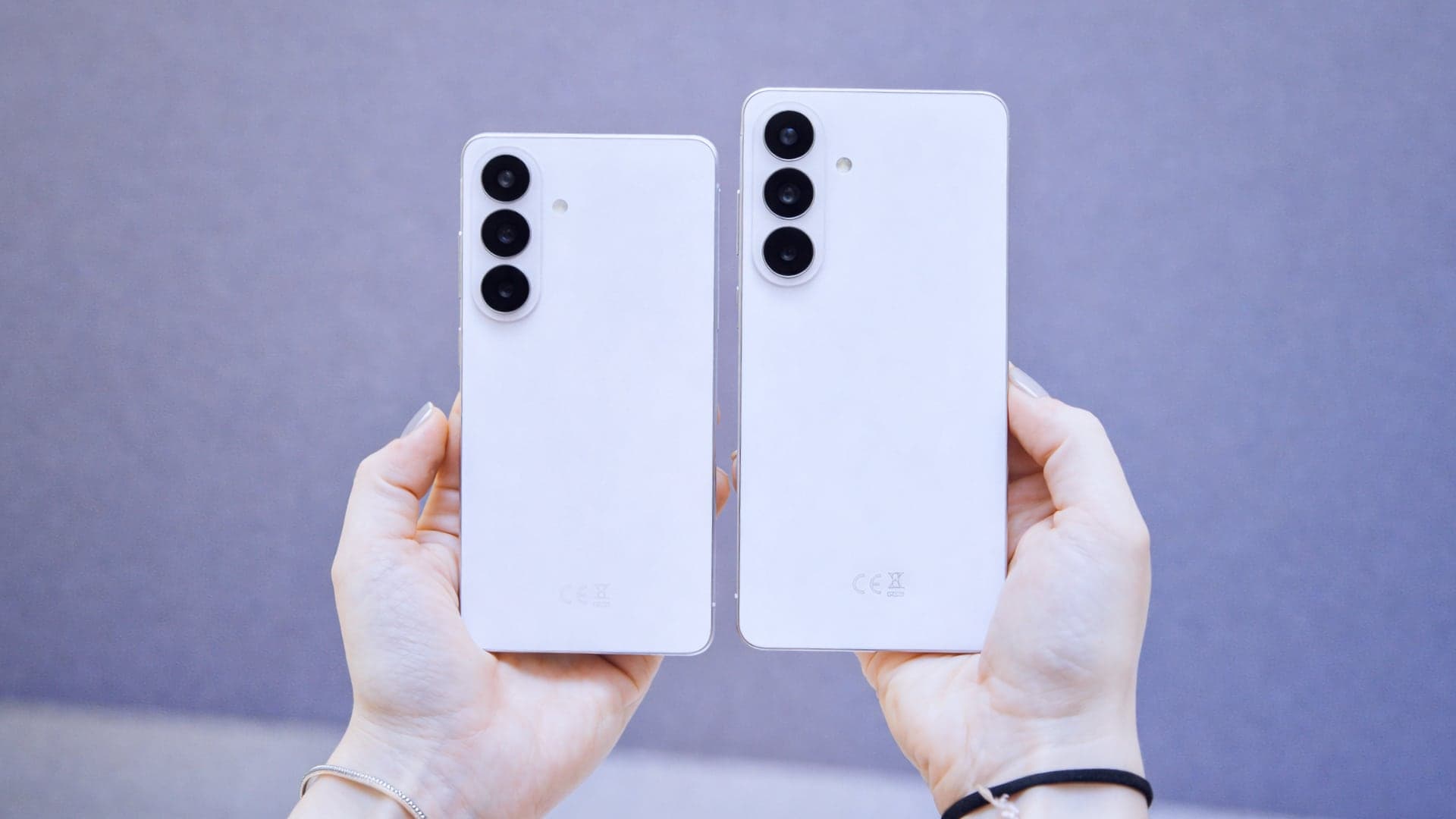 Samsung Galaxy S26 a S26+ v ruce | Zdroj: Luboš Srb