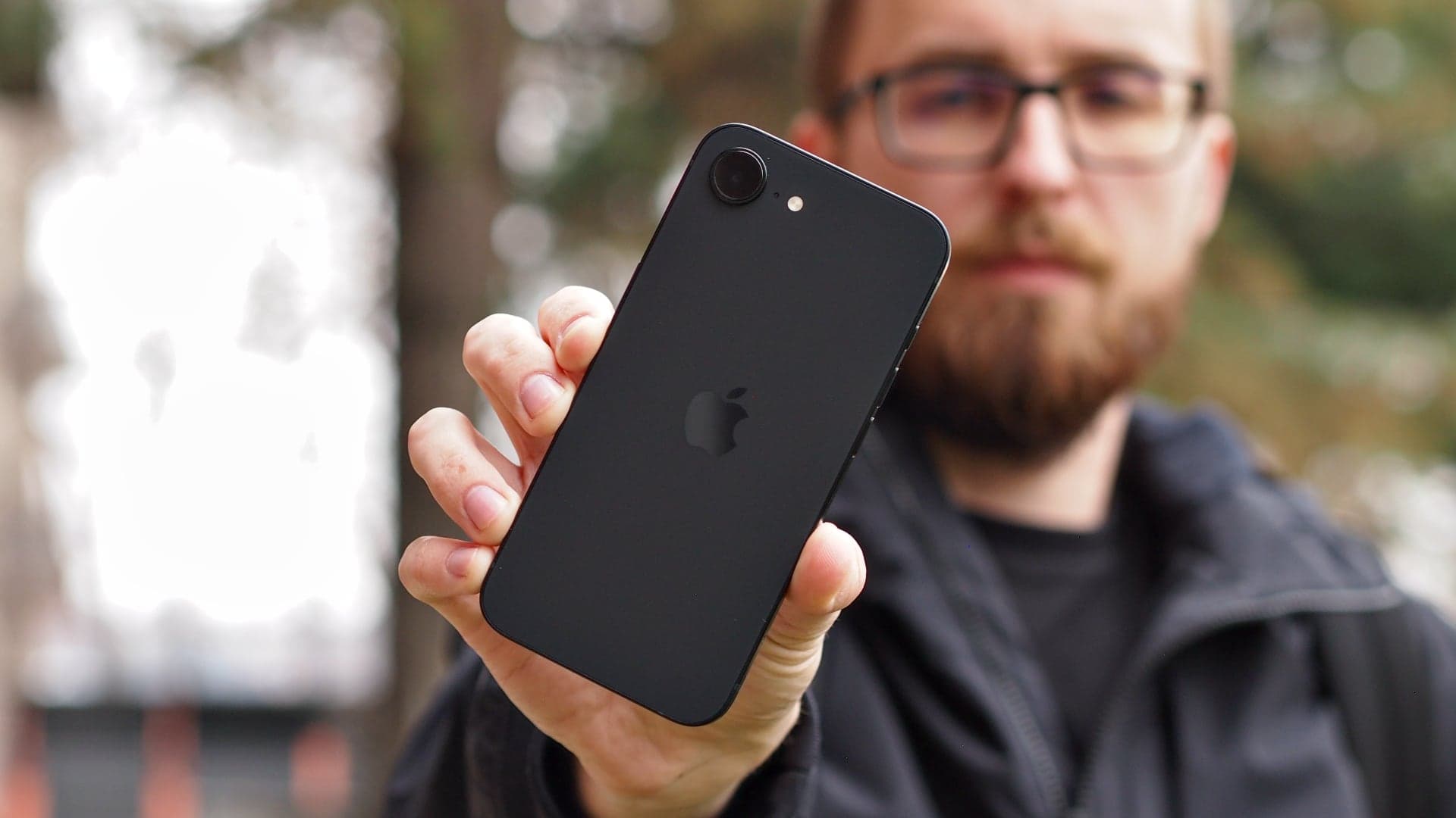 iPhone 17e | Zdroj: Luboš Srb
