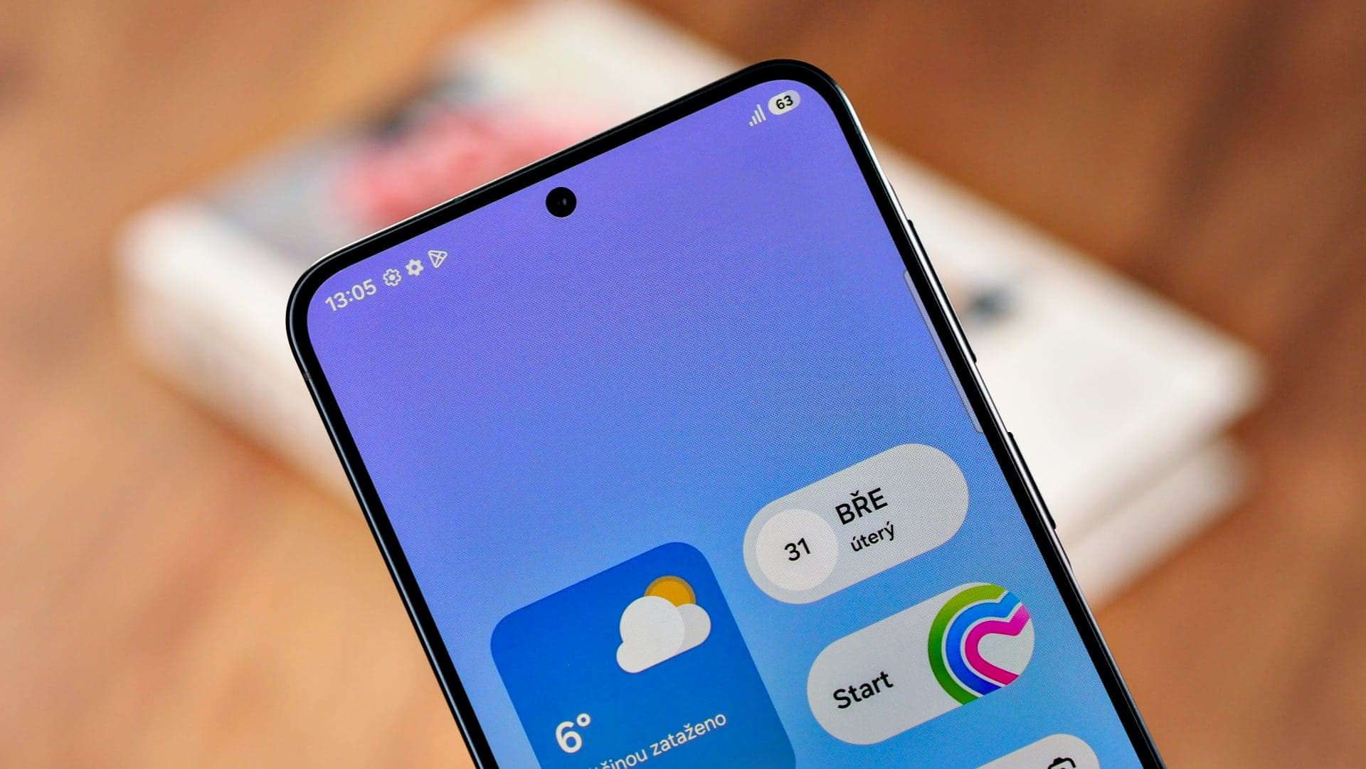 Samsung Galaxy A57, displej | Zdroj: Luboš Srb
