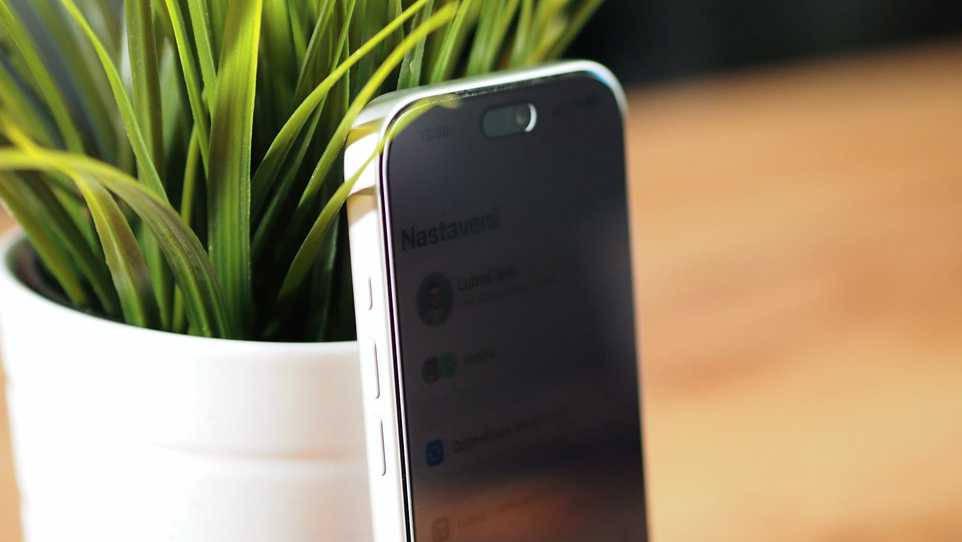 Privacy sklo od PanzerGlass na iPhone 18 Pro | Zdroj: Luboš Srb