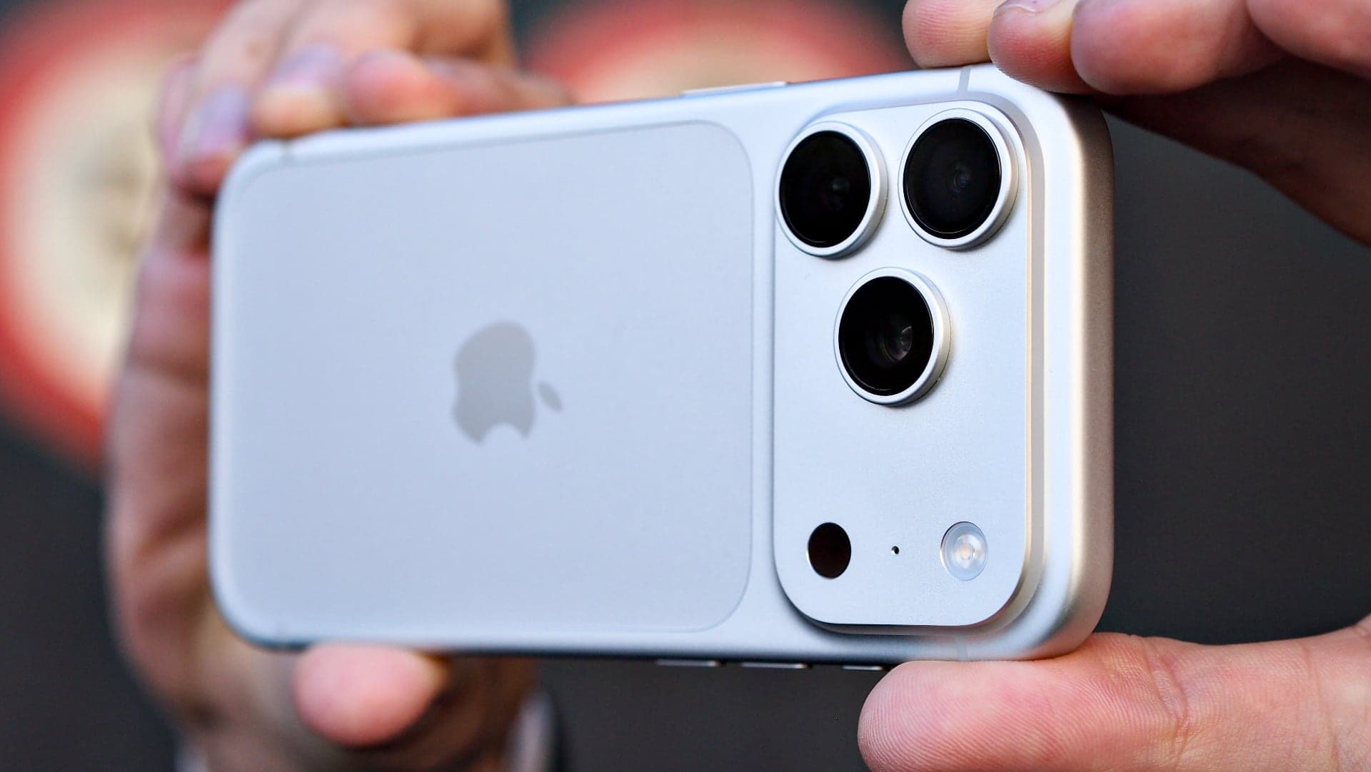 iPhone 18 Pro, detail fotoaparátu | Zdroj: Luboš Srb