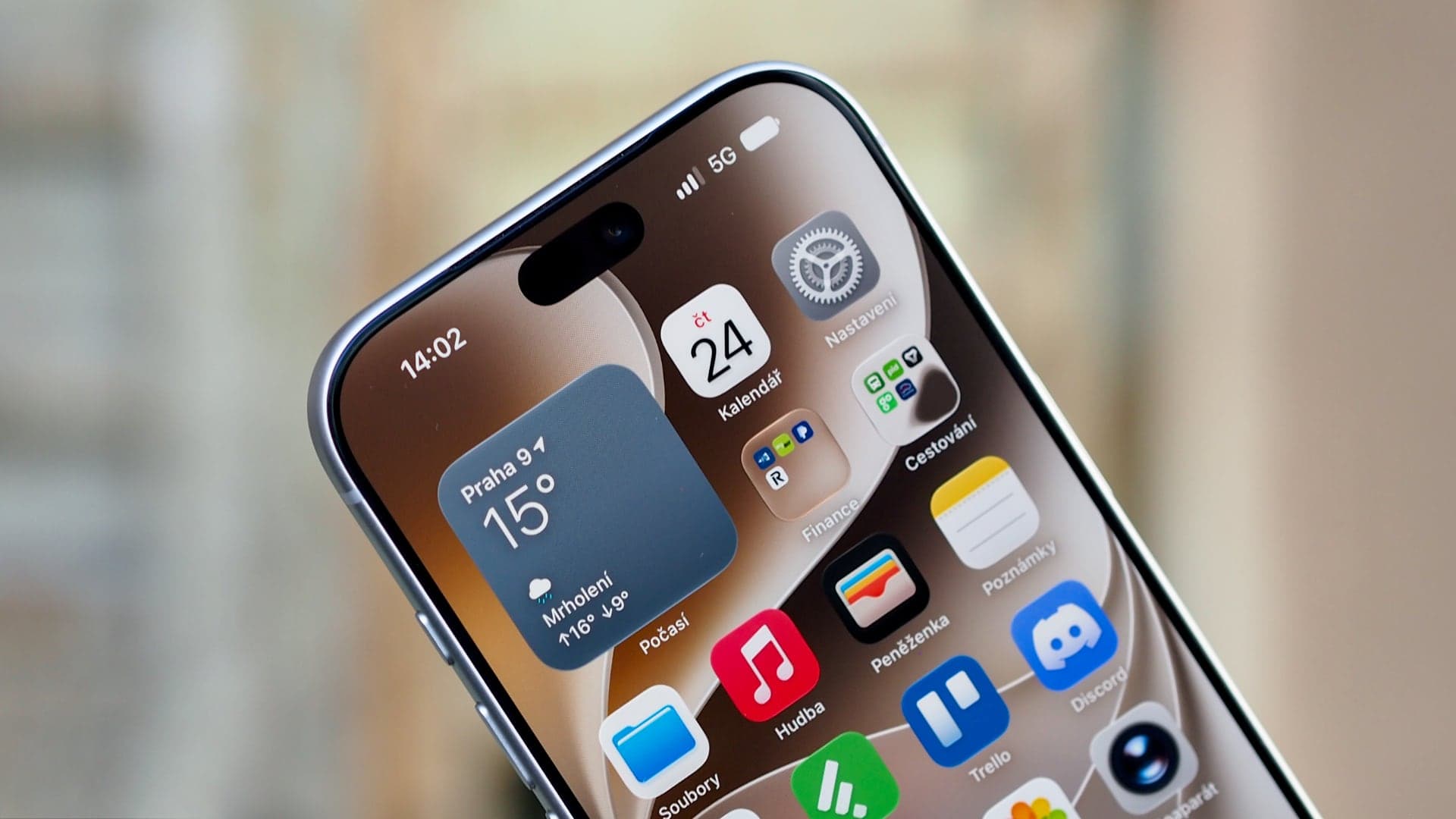 iPhone 18 Pro, detail displeje | Zdroj: Luboš Srb
