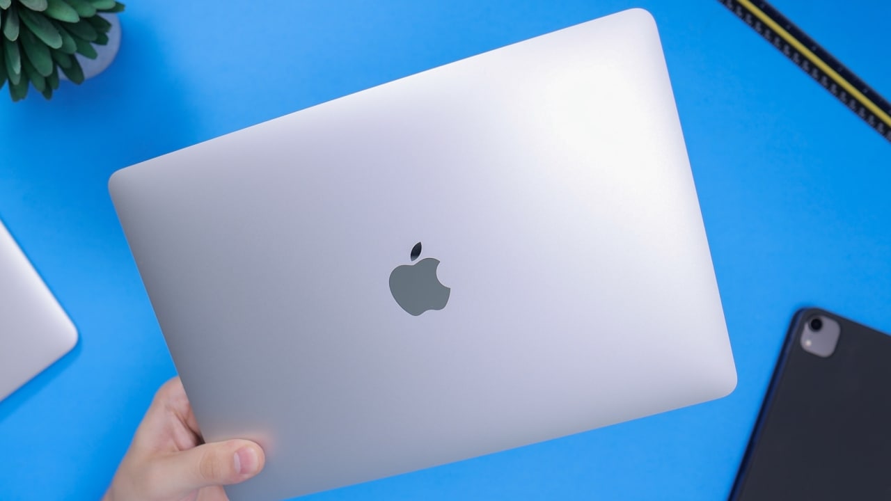 MacBook Air | foto: Unsplash