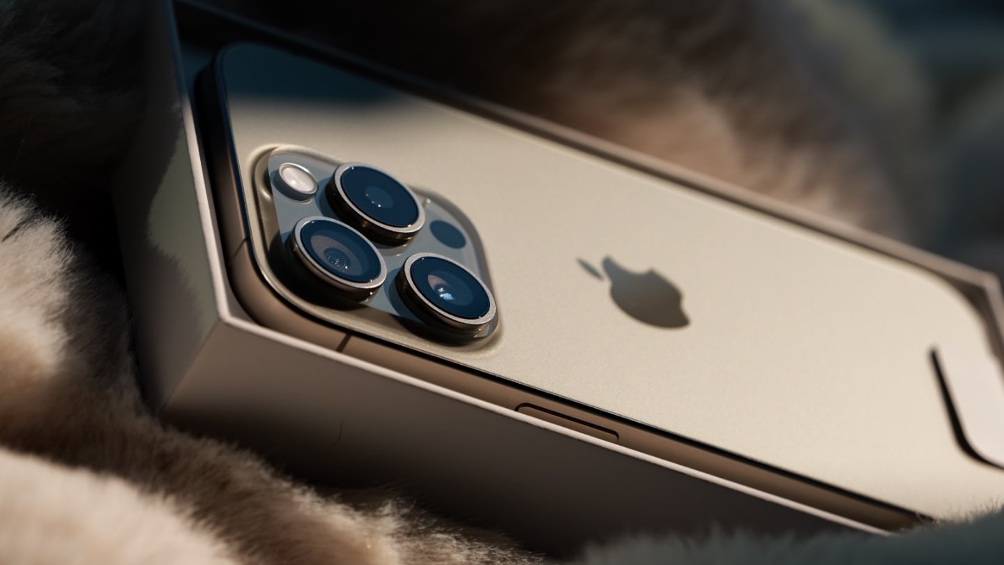 Apple iPhone | foto: Mobil Pohotovost