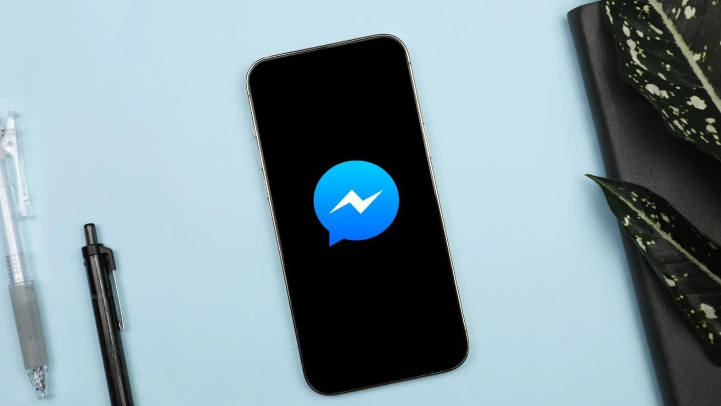 Messenger na telefonu | Zdroj: Moyens I/O