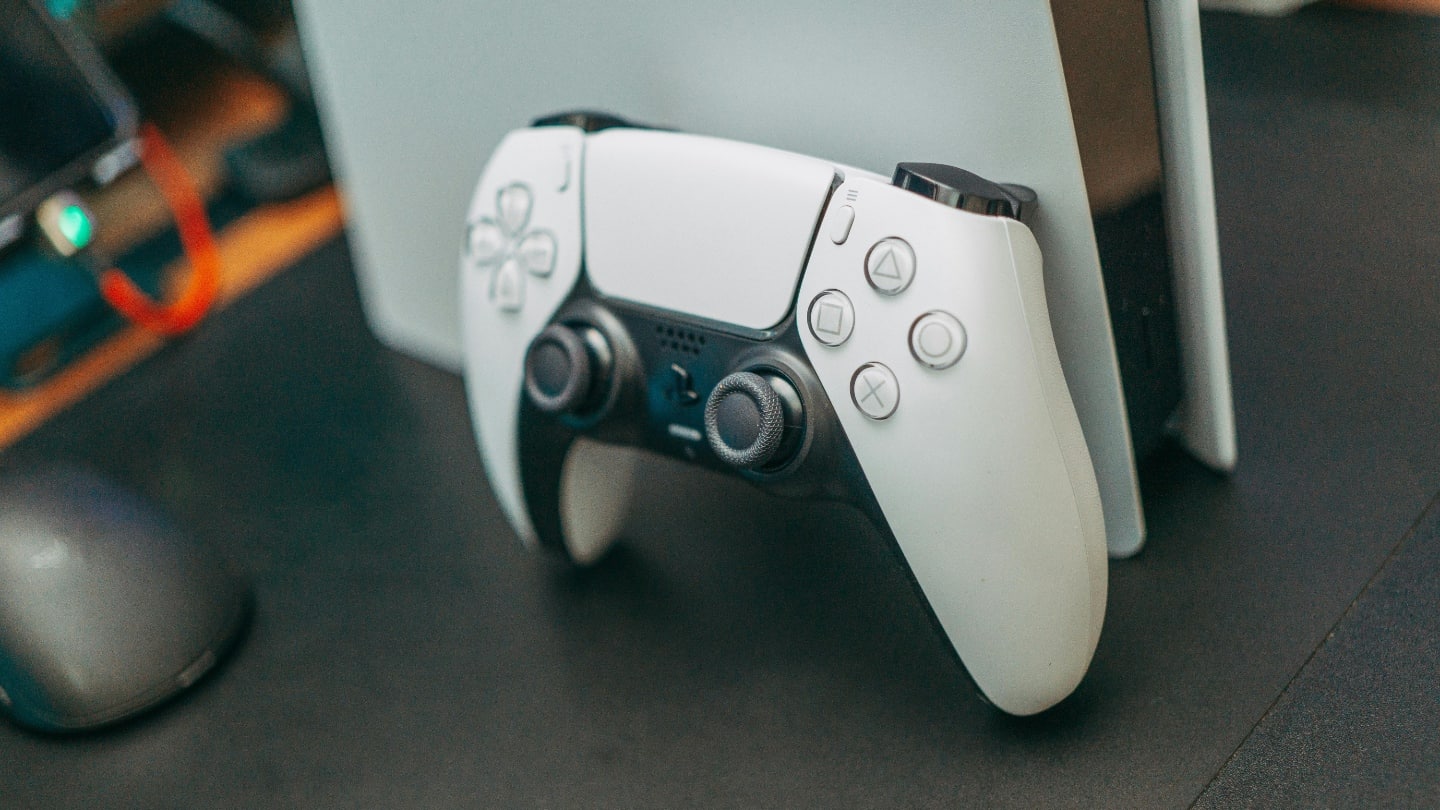 Ovladač pro PlayStation 5 | foto: Pexels