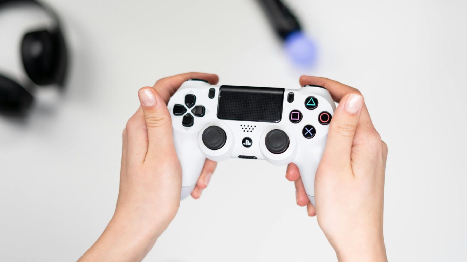 Ovladač k herní konzoli PlayStation | foto: Pexels