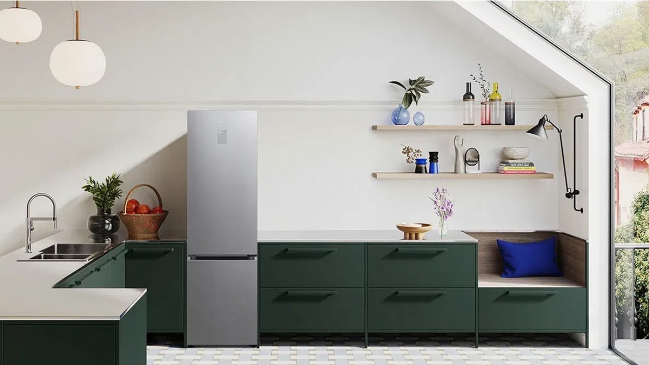 Chytrá lednice Samsung RB34C670DWW/EF | Zdroj: Alza