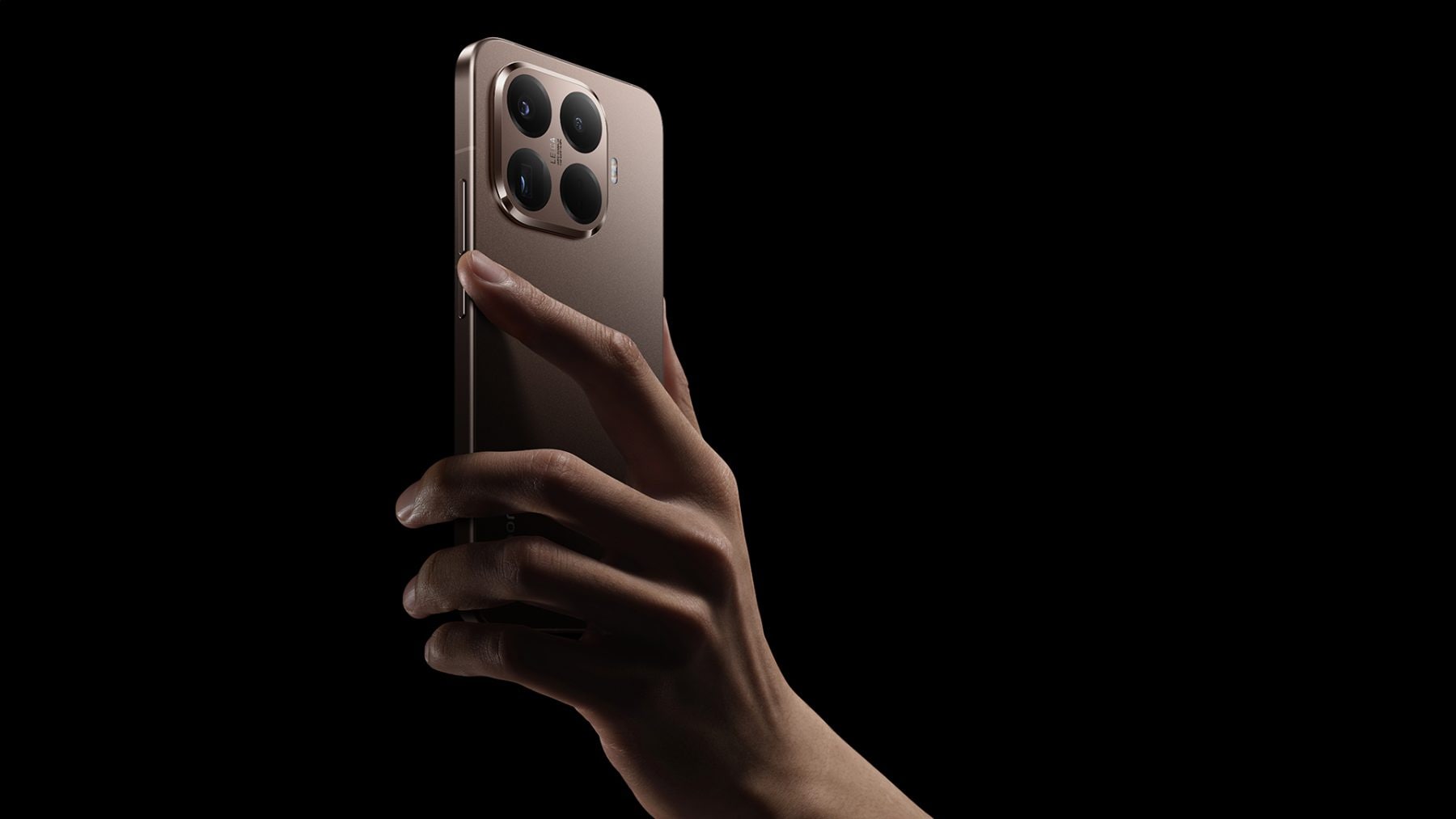 Xiaomi 15T v ruce | Zdroj: Xiaomi