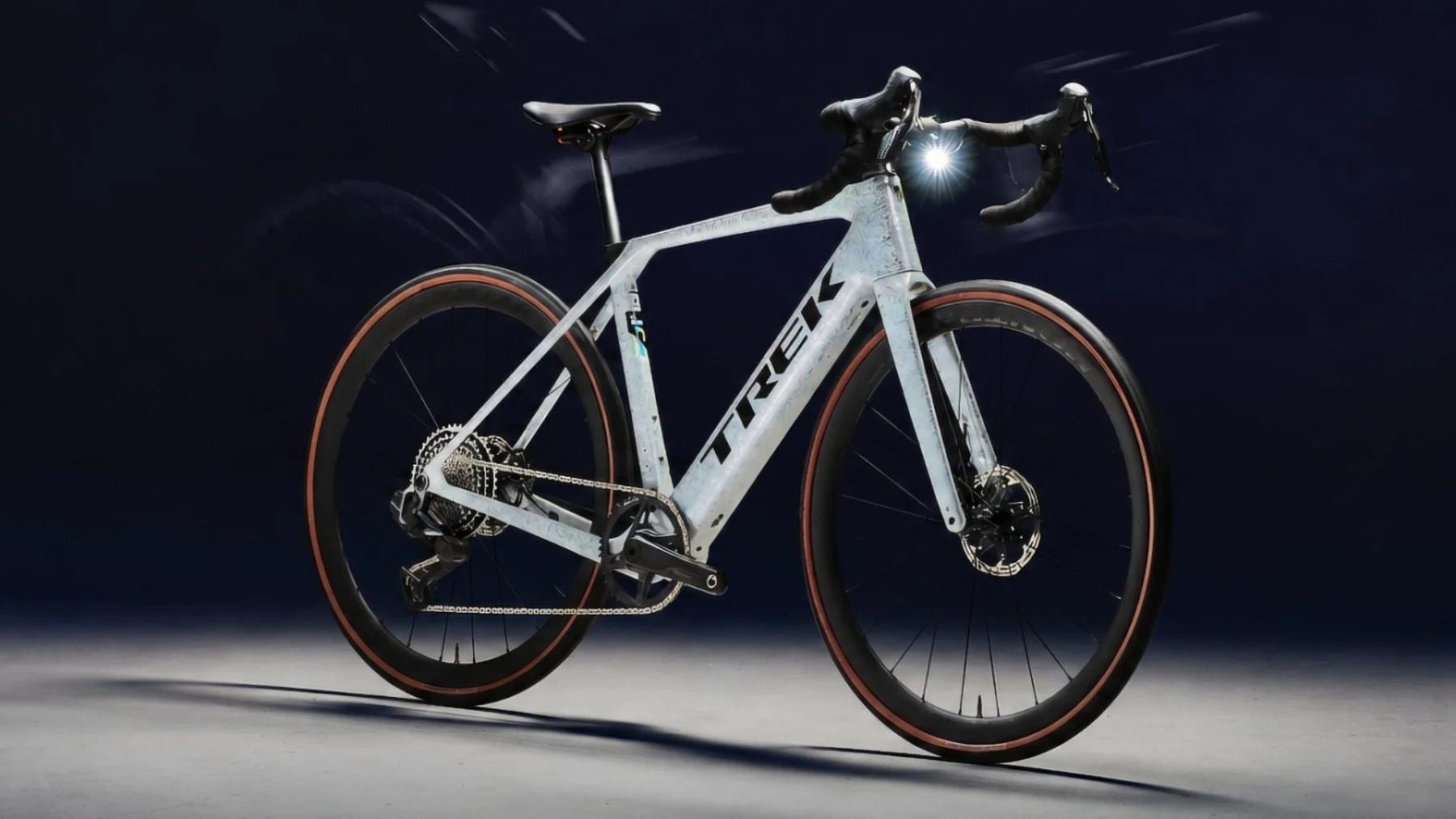 Trek Domane+ SL | Zdroj: Trek