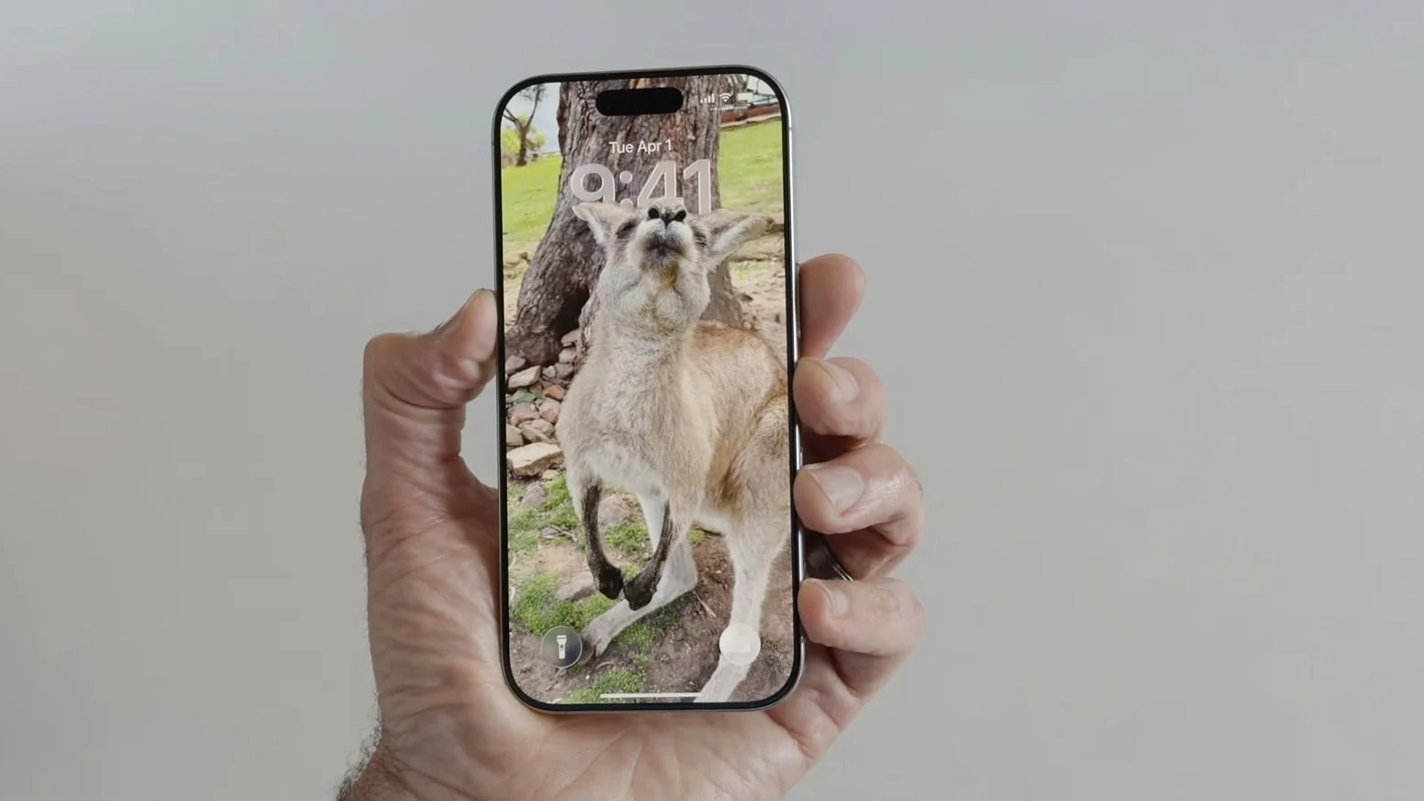 Efekt Spatial Scenes na iPhonu | Zdroj: Apple