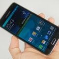 Samsung Galaxy S5 se prodává mnohem hůře, než se čekalo