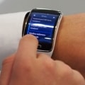 Samsung Gear S: Agent 007 už má i smartphone v hodinkách