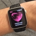 Konečně, hodinky Apple Watch v ČR dostávají podporu měření EKG