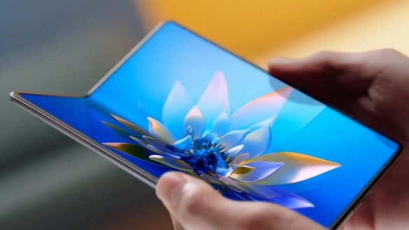 Huawei má v plánu představit skládací véčko. Má šanci pokořit Samsung?