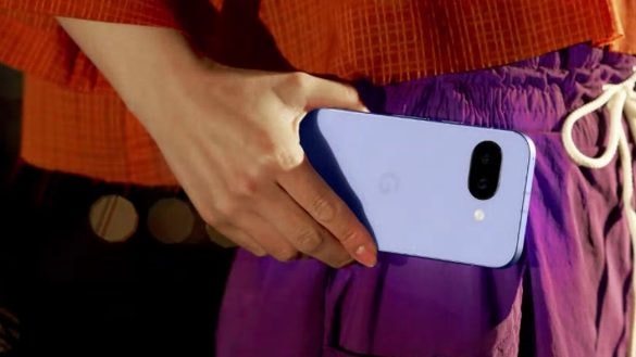 Stačil měsíc a je tu mobil, který zadupe iPhone 16e do země. Pixel 9a se povedl