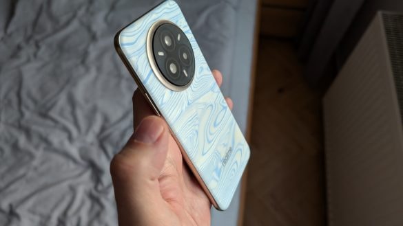 Stylová měňavka, která převléká kabát v chladu. První dojmy z Realme 14 Pro+