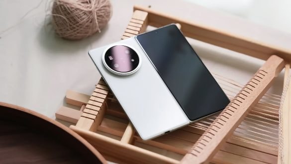 Vivo X Fold 5 je nejlehčí a nejodolnější skládačka. Mobil má i rekordní baterii
