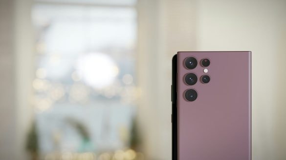 iPhone 12 nebo vlajkovka od Samsungu: Použité smartphony pořídíte za nejnižší cenu