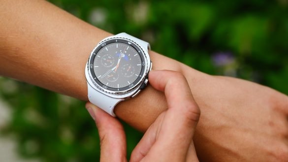 Samsung pomůže rozpoznat příznaky demence. Nová funkce zamíří do hodinek