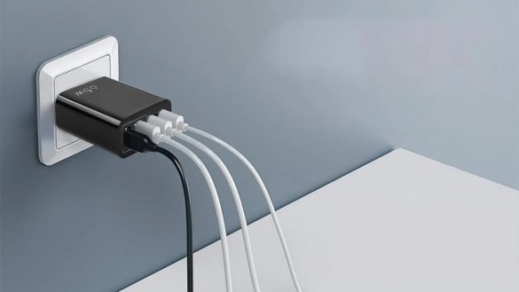 Kaufland má geniální nabíječku: Stojí jen pár korun a je po čertech praktická